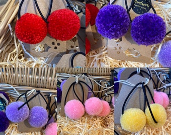 Hair bands , hair bobbles , hair ties