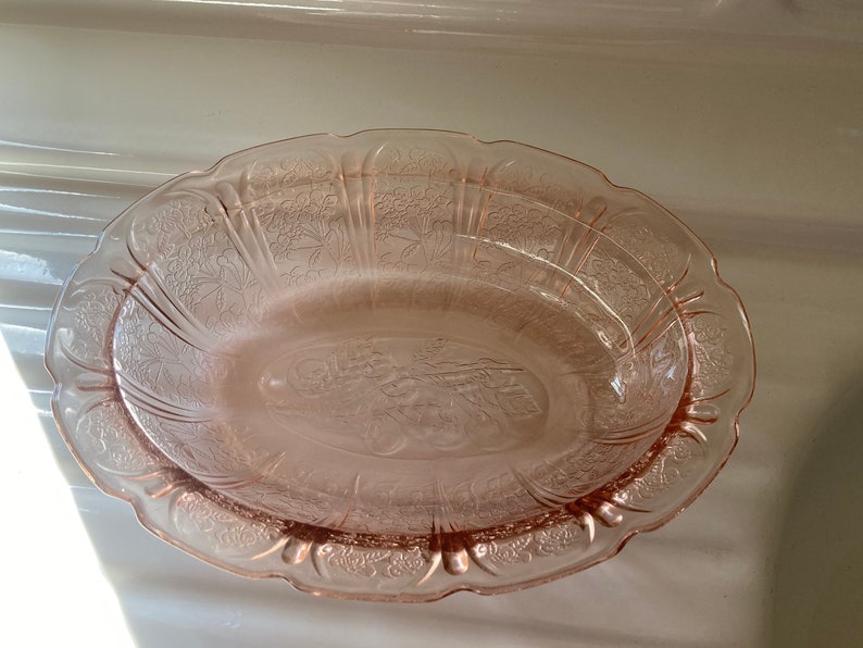 Vintage Pink Depression Glass / Oval Serving Bowl / Jeannette image 1