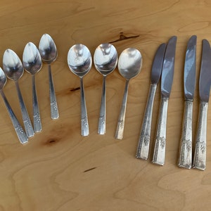 Vintage Oneida Silver Prestige Silverplate Silverware / Flatware - Grenoble 1938