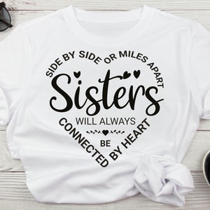 Schwestern Seite an Seite verbunden durch Herz Schwester Liebe, ich liebe meine Schwester, meine Schwester, meine beste Freundin, lustiges Zitat SVG, Humor für Erwachsene, sofortiger Download