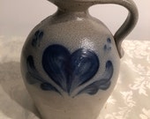 6 quot Rowe Pottery Works, Handmade Cambridge WIS, pitcher with beautiful Cobalt Blue Heart, Excellent condition 1994