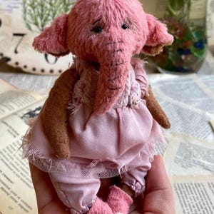 Artist Teddy Elephant Rosalee – Pink Collectible OOAK Stuffed Toy image 4