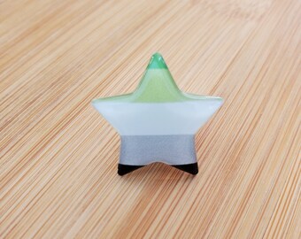 Aromantic Pride Star Pin