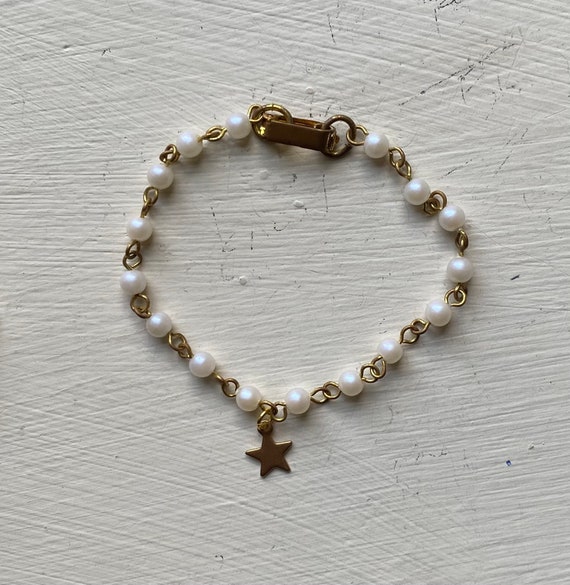 Dainty Vintage Brass and Pearl Bracelet Dainty Vintage Brass and Pearl Bracelet