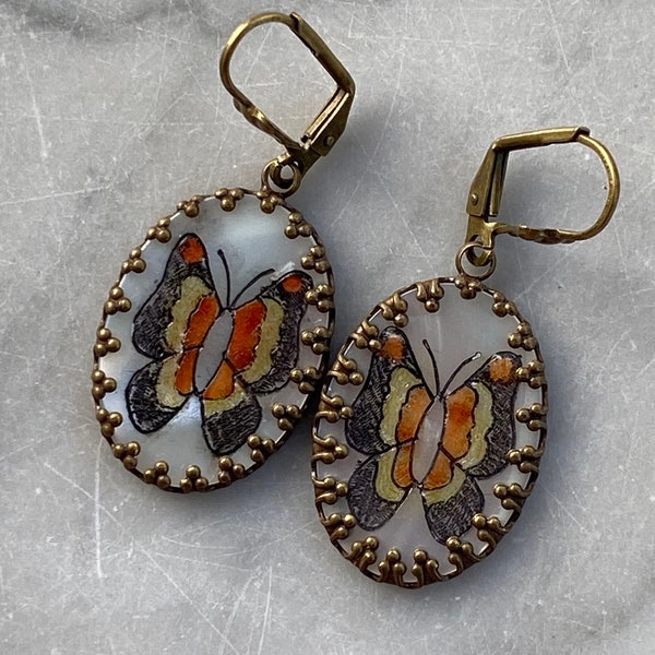 Vintage Mother of Pearl Painted Butterfly Cameo Dangle Earrings