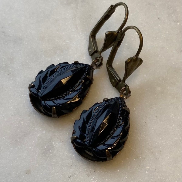 Pendientes vintage de hoja de ónix negro azabache de Alemania Occidental, de 18 x 13 mm y vidrio facetado