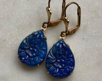Vintage 18x13mm Pear Lapis Blue Pressed Floral Glass Dangle Earrings. Prong set patina brass setting.