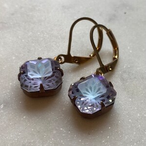 Pretty 12x12 mm Rounded Square Vitrail Light Special Effects Glass Crystal Rhinestone Dangle Earrings.