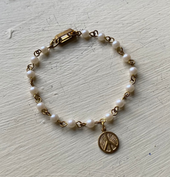 Dainty Vintage Brass and Pearl Bracelet Dainty Vintage Brass and Pearl Bracelet