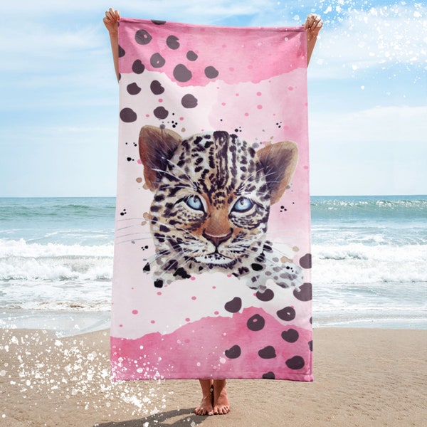 Badetuch mit Name | Handtuch| personalisiert Reisegutschein Saunatuch Strandtuch XXL | Motiv Leopard | Leopardenmuster Pink Geschenkidee