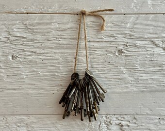 Collection of 18 antique skeleton keys of various sizes, antique set of metal keys, circa 1900s-30s