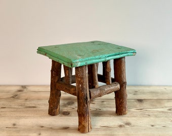 Small antique primitive wood branch bench, plant stand, foot stool, old work bench, with its original green paint, from Quebec, Canada