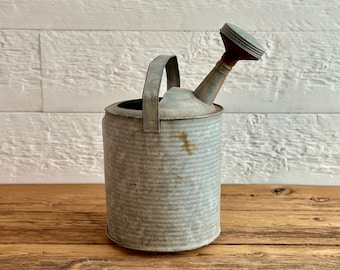 Antique/vintage galvanized metal watering can, with a handle