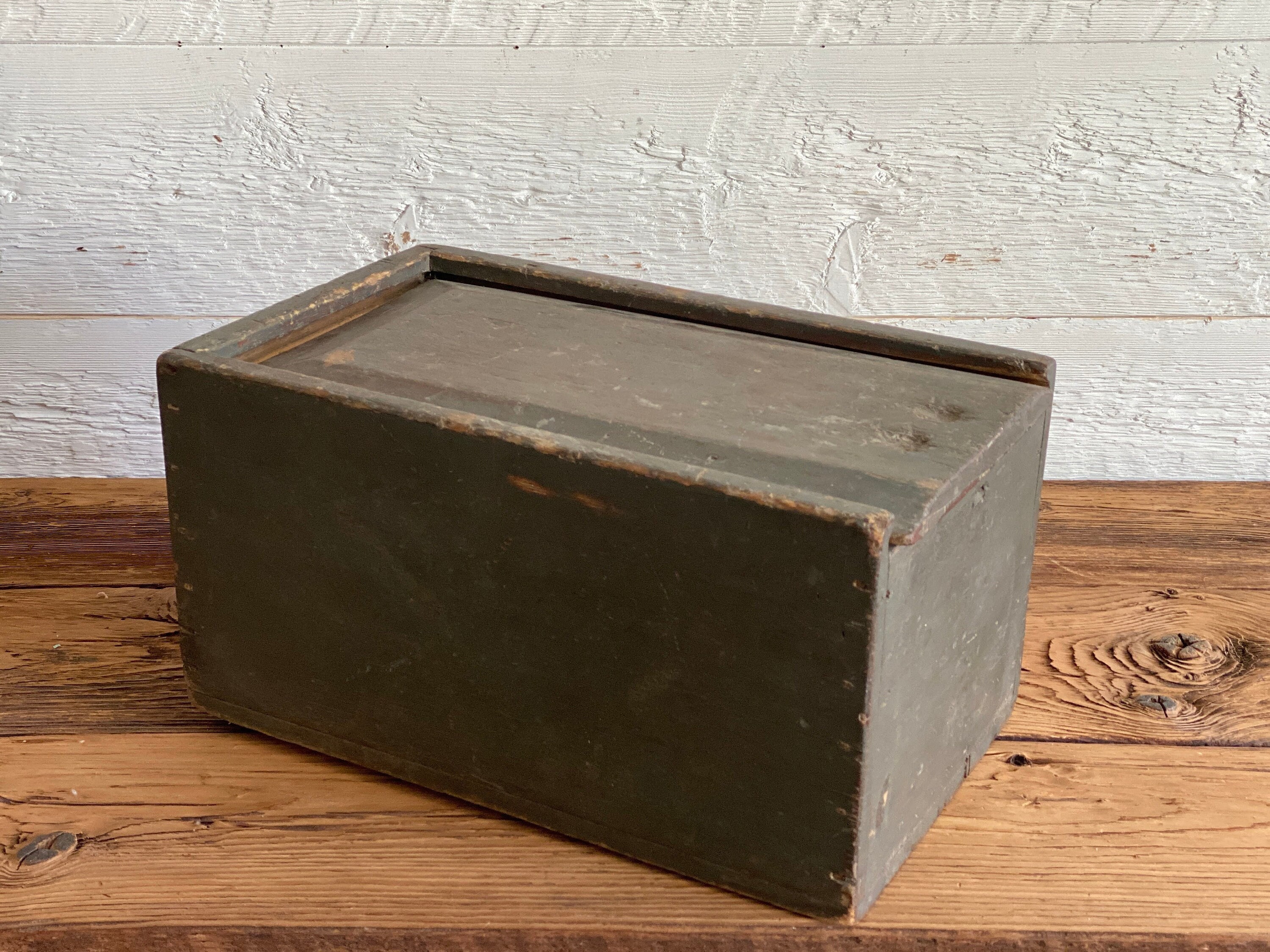 Early 1900s Antique Stained Pine Wooden Box for Fishing Pole, Primitive  Decor Rustic Display