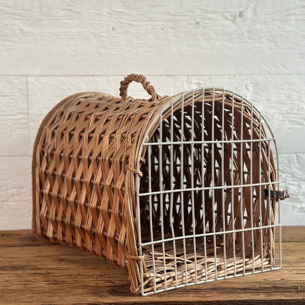 Vintage wicker pet carrier, with handle, rattan cage for cat or small dog