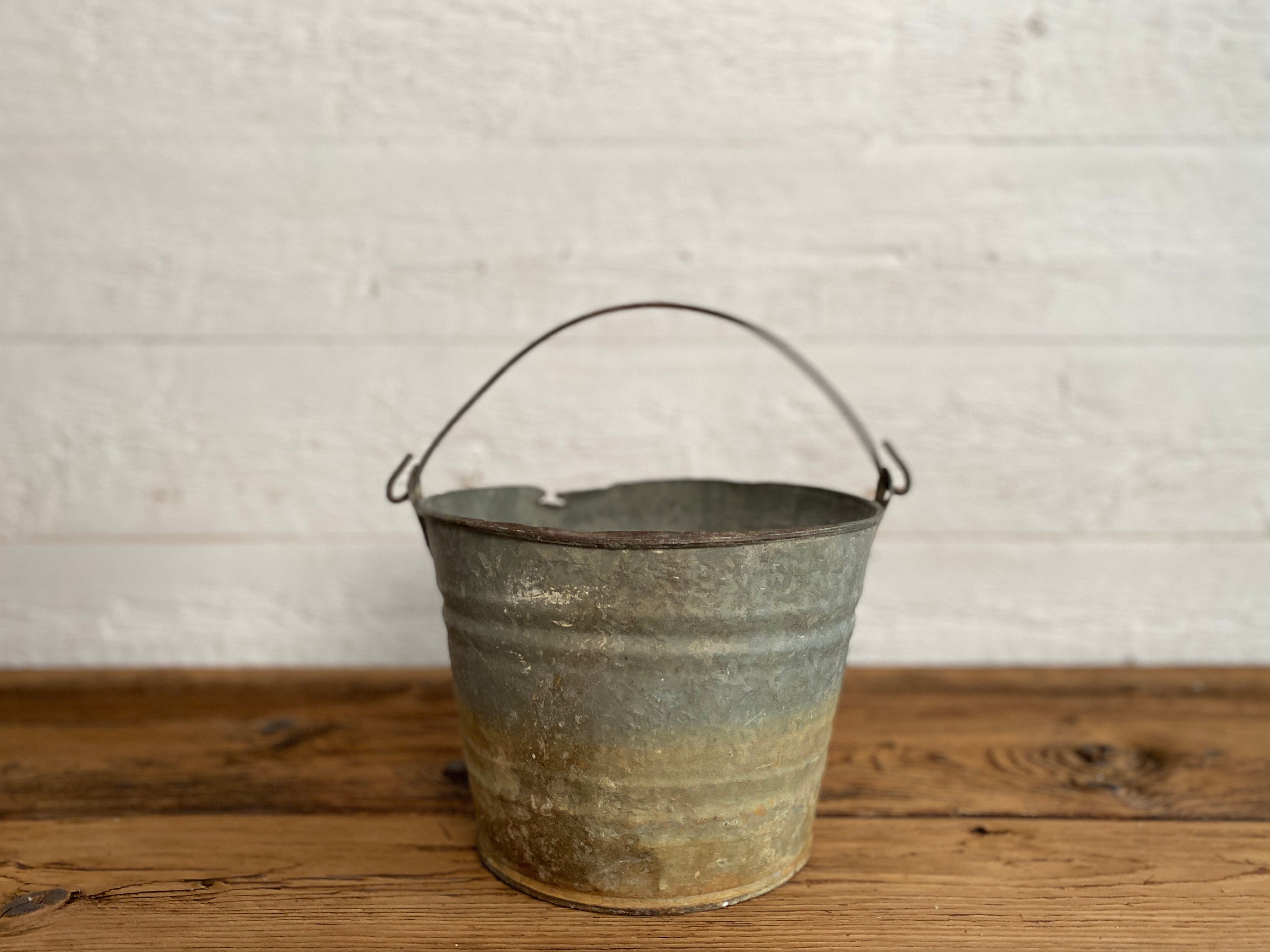 15L LARGE TRADITIONAL GALVANISED STRONG STEEL METAL BUCKET WITH WOODEN  HANDLE 5017403086345