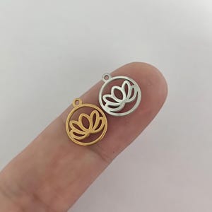 Ciondolo Per Telefono A Forma Di Fiore Di Loto Rosa – Accessorio Fatto A Mano Con Perline – Decorazione Y2K Per Cellulare, Borsa, Chiavi