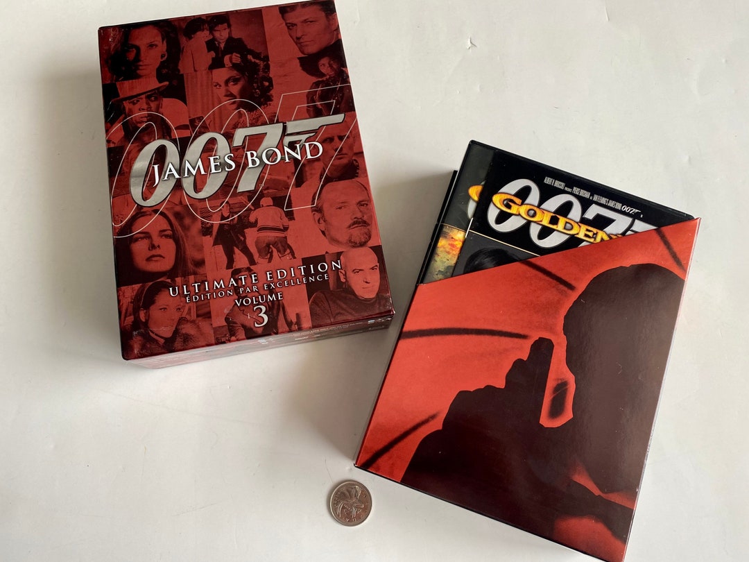 JAMES BOND T HE LEGACY 英語版 (豪華本)中古品 007は二度死ぬ アルティメット・エディション('67英)〈初回生産