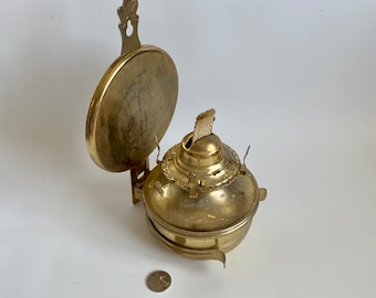 Vintage Gold Brass Oil Lamp w/ Wall Hanger and Deflector Shield, Lamplight Farms Oil Lamp from Thailand, Collectible Wall Brass Oil Lamp