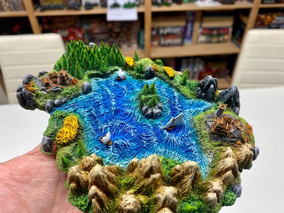 Eastern sea with city and ships detailed miniature compatible with War of the Ring