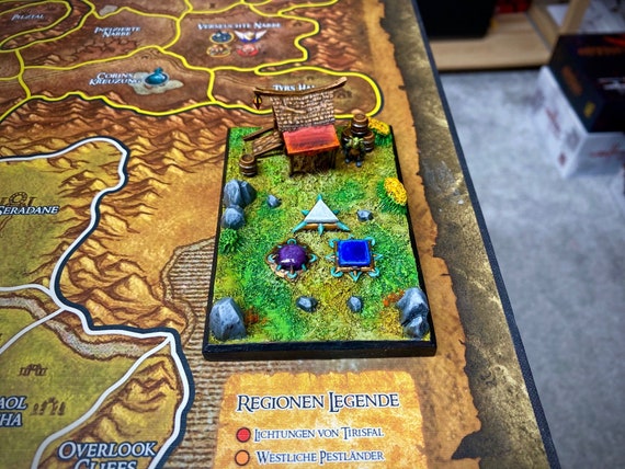 Merchant board compatible with the old WoW board game