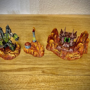 3 miniatures for board game with portal