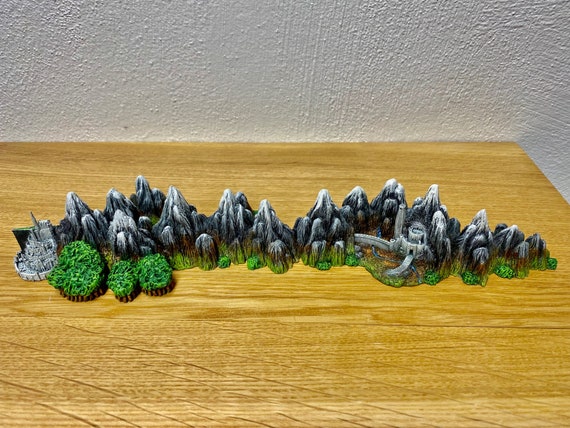 Strongholds for mountains for board games (3 pieces) White City + Castle Deep