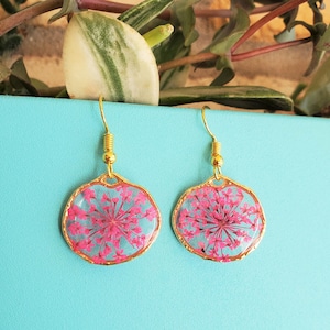 Flower earrings, Pressed flower earrings, Queen Anne&#39;s Lace flower earrings, Botanical jewelry, Resin jewelry, Gift for mom, Gift for her