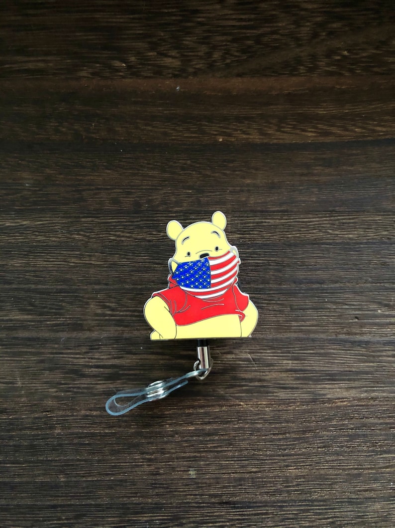 badge reel Winnie the Pooh with mask