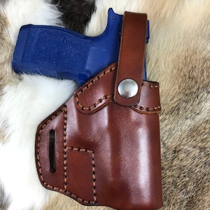 Avenger style leather holster fits Sig Sauer P365 X-Macro Safety Strap Optics Ready