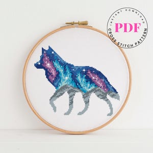Wolf silhouet dier kruissteekpatroon noorderlicht kruissteekpatroon natuur kruissteekkaart landschap digitaal formaat - pdf