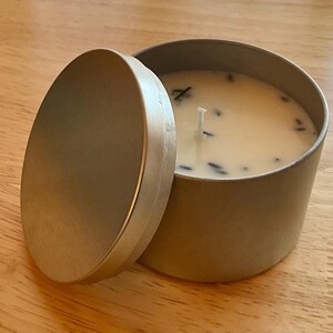 Soy lavender scented candle in a tin Container Pet Safe and Eco Friendly FREE SHIPPING
