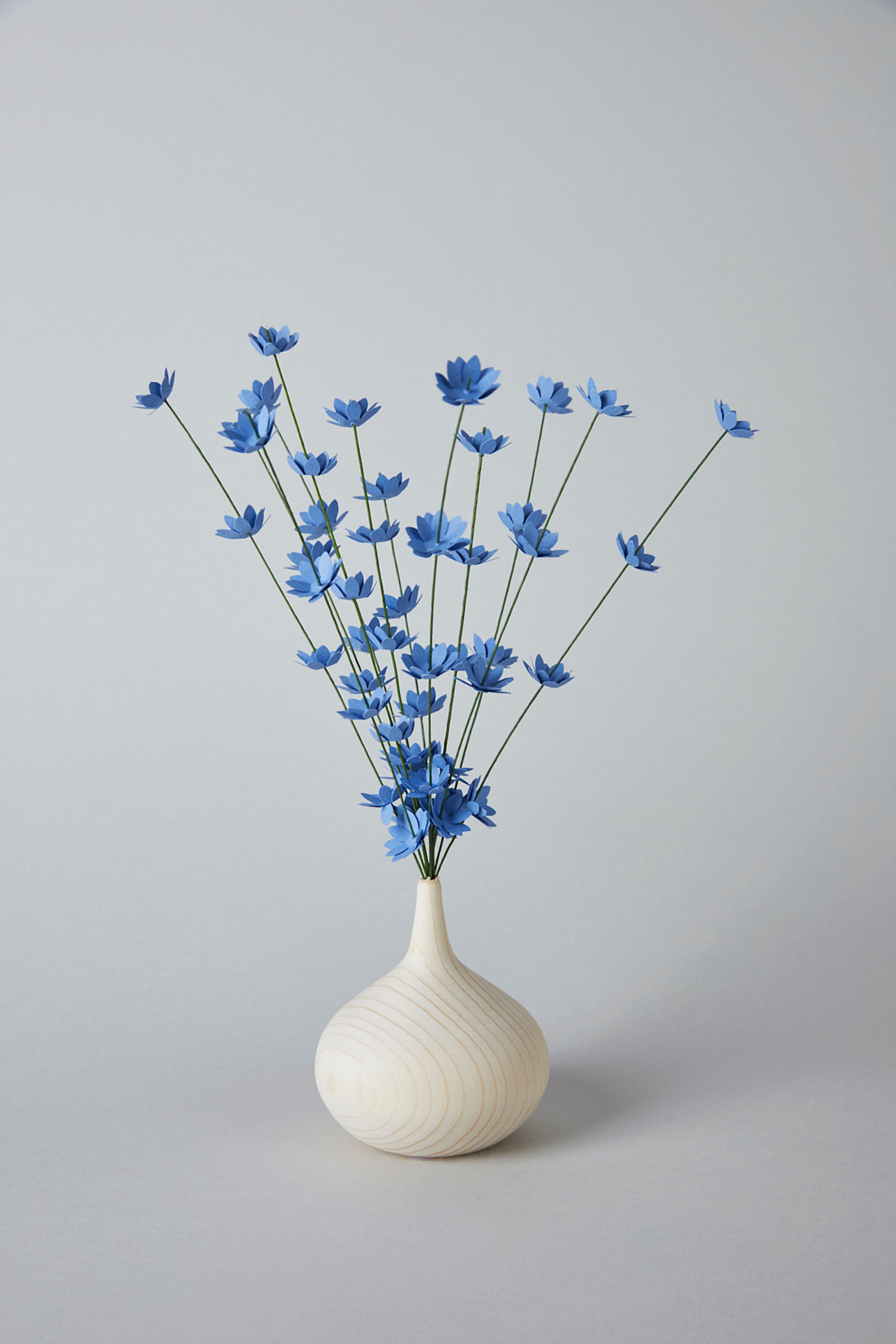 Bouquet de Fleurs en Papier Lavande, Vase Bois, Cadeau Écologique, Bleues, Fleur d'anniversaire, Fau