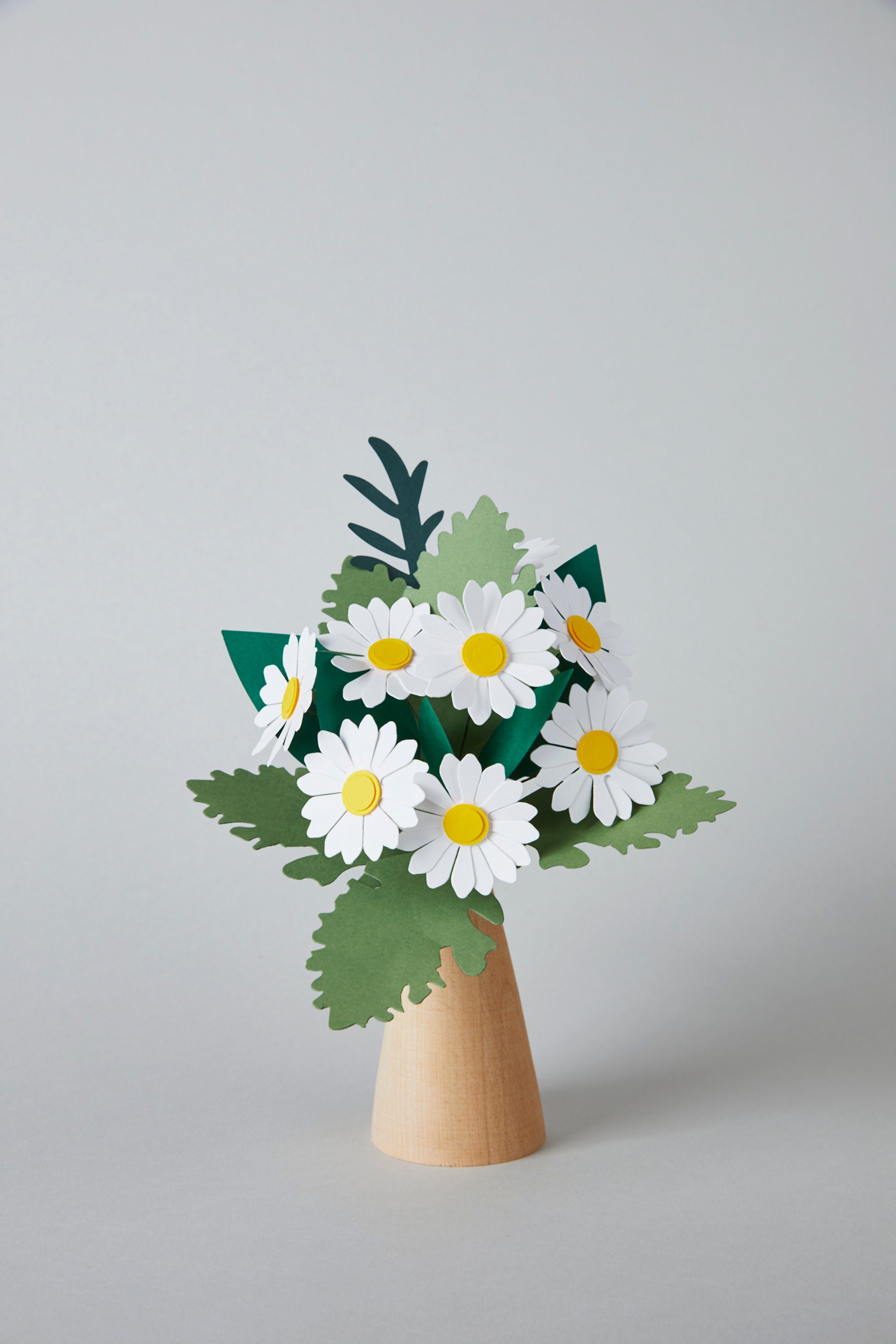 Bouquet de Marguerites en Papier, Fleur Papier Faite à La Main avec Vase Bois, Cadeau Saint-Valentin