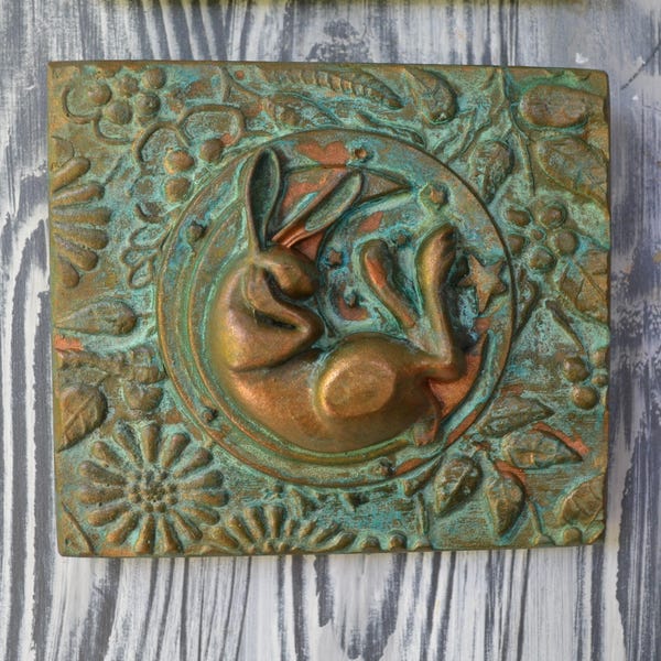 Verdigris Hare Wall Plaque: Copper Finish, Rustic Decor
