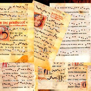 Könnte beinhalten: Zwölf digitale Papierbilder in einer Collage, die mittelalterliche Notenblätter mit handschriftlichem Text und Noten zeigen. Die Papiere sind gealtert und haben ein vergilbtes, pergamentartiges Aussehen. Der Text unten lautet "MONASTERY 1327 - Junk Journal pages" und "TPART 11x8.5 MEDIEVAL PAPERS for junk journals, card making, mixed media... 12 JPEGS, 300 dpi".