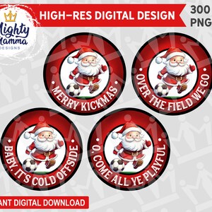 Puede incluir: Cuatro pegatinas circulares de Navidad rojas y negras con Papá Noel jugando al fútbol con el texto "Merry Kickmas", "Over the Field We Go", "Baby, It's Cold Offside", y "Come All Ye Playful".