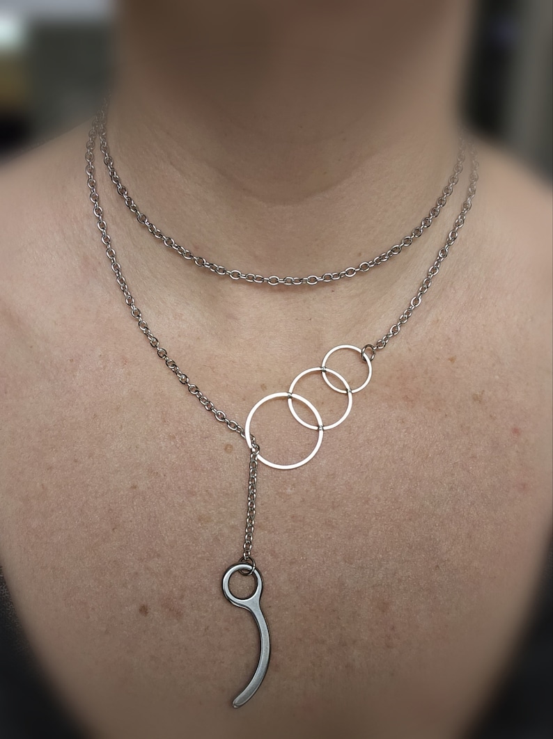 Skydiver 3-Ring & Closing Pin Necklace image 4