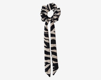 Zebra plisse scarf scrunchie