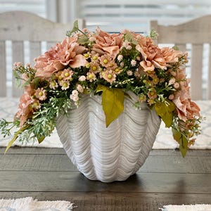 Tan Floral Arrangement in Ceramic Seashell Container, Blush, Tan, and Ivory Dalia&#39;s, Coastal Centerpiece, Coastal Flower Arrangement, Beach