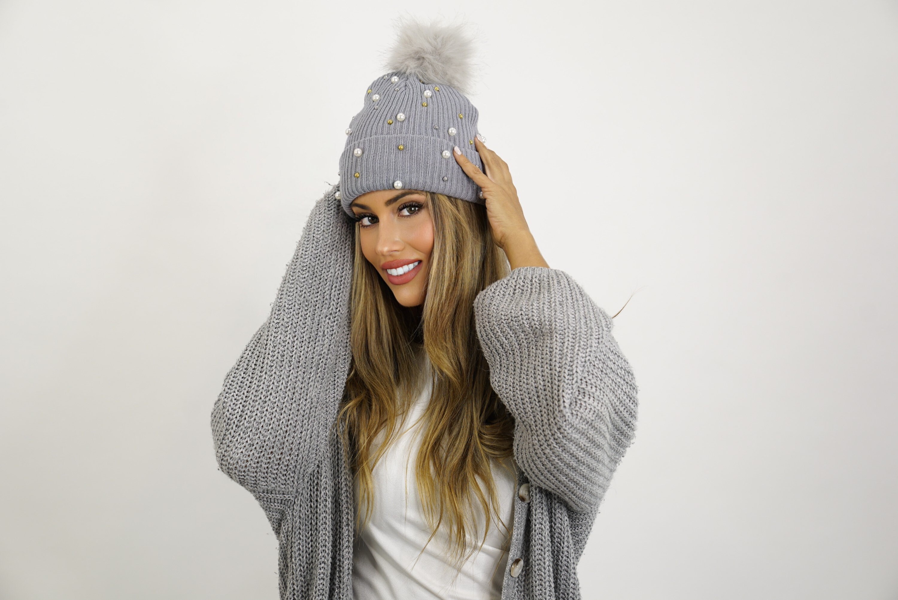 Knit Cashmere \u0026 Faux Fur Pom-pom Hat in 