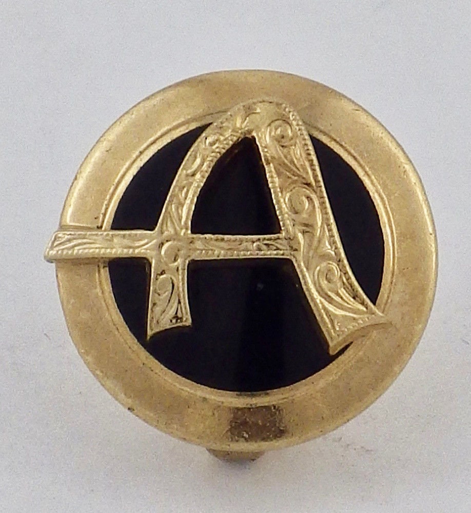 Vintage 1950's 10K Yellow Gold Black Onyx Balfour Avon Award Vintage 1950's 10K Yellow Gold Black Onyx Balfour Avon Award