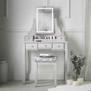 white dressing table mirror with lights