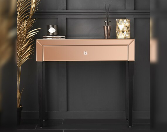 gold mirrored dressing table