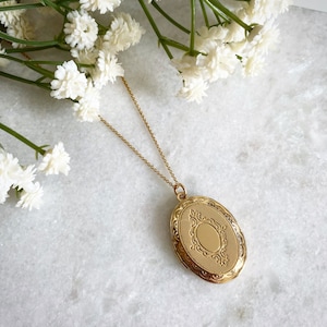 Gold Large Oval Locket, Vintage Inspired, Photo Locket, Sentimental Gift, Locket Necklace, Layering Necklace, Memories, Gifts for Her