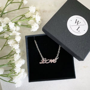 Liebe Halskette, Buchstaben Halskette, Buchstabe Liebe Anhänger, Silber Anhänger, Silber Anhänger, Jahrestag Geschenk, Geschenke für Sie