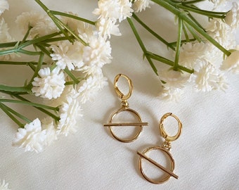 Mini Gold Circle Huggie Hoop Earrings, Geometry Earrings, Drop Earrings, Dangle Earrings, Minimal Jewellery, Hoop Earrings, Gifts for Her