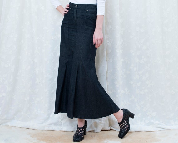 90s indigo denim maxi skirt | xs 25 waist trumpet