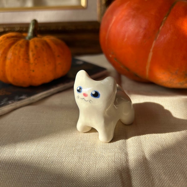 Bureau de figurine de chat en céramique miniature et décoration de la maison - Cadeau commémoratif de Noël pour animaux de compagnie