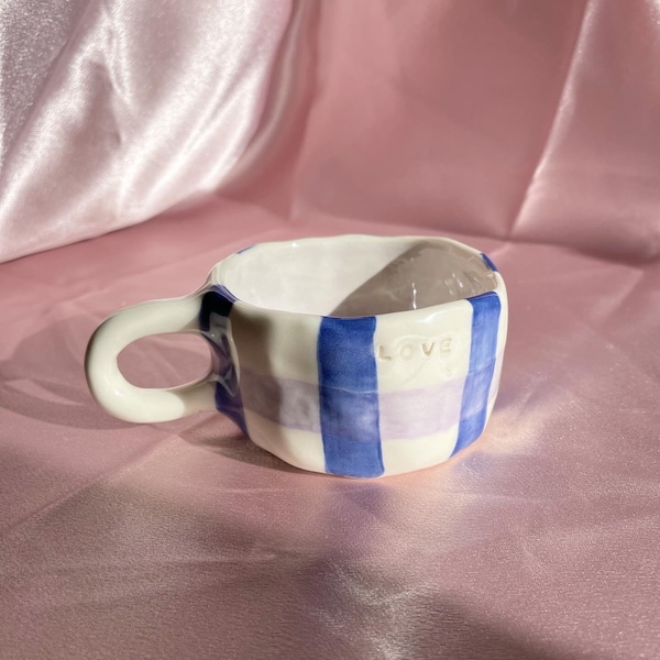 Ceramic handmade mug with « Love » inscription - small coffee or tea cup - blue and purple gingham detail on white porcelain